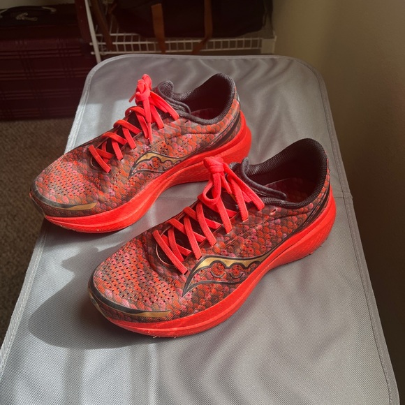 Saucony Endorphin Speed 3 Orange Dragon Scale Running Shoes Mens 9 - Picture 2 of 5